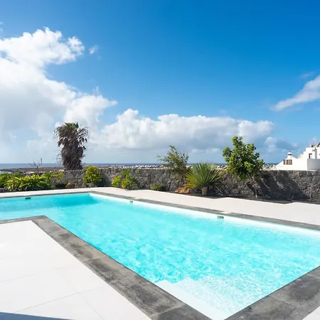 Ereza Royal Elite Hoopoe 109 Playa Blanca (Lanzarote)